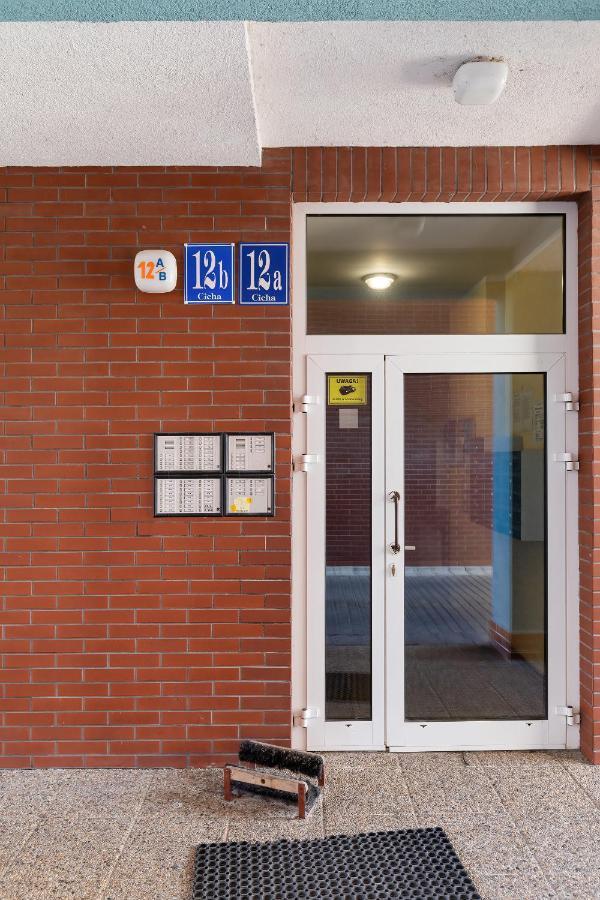 Port Kolobrzeg Cicha Street By Jantar Apartamenty Kolobrzeg Exterior photo
